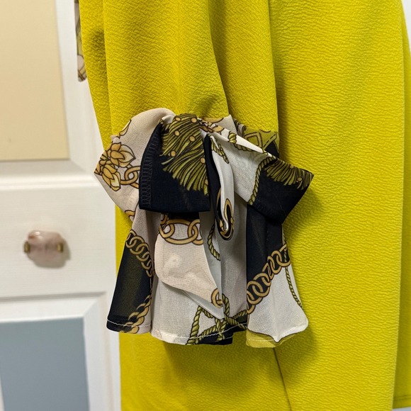 7th Avenue New York Company Yellow Textured V-Neck Top Scarf Tie Sleeves Size L - Picture 2 of 8